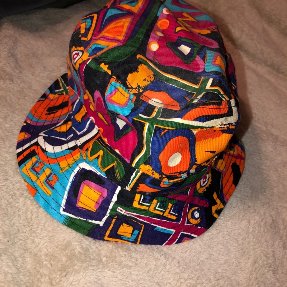 Bucket hat
